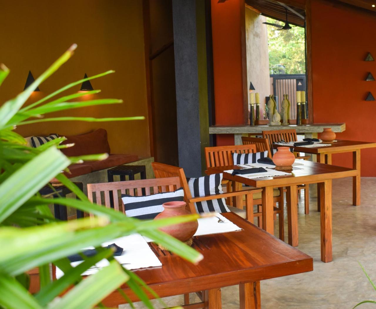 Nisala Villas Hikkaduwa Exterior photo
